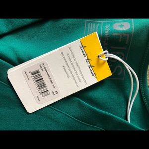 XS Figs scrub top NWT